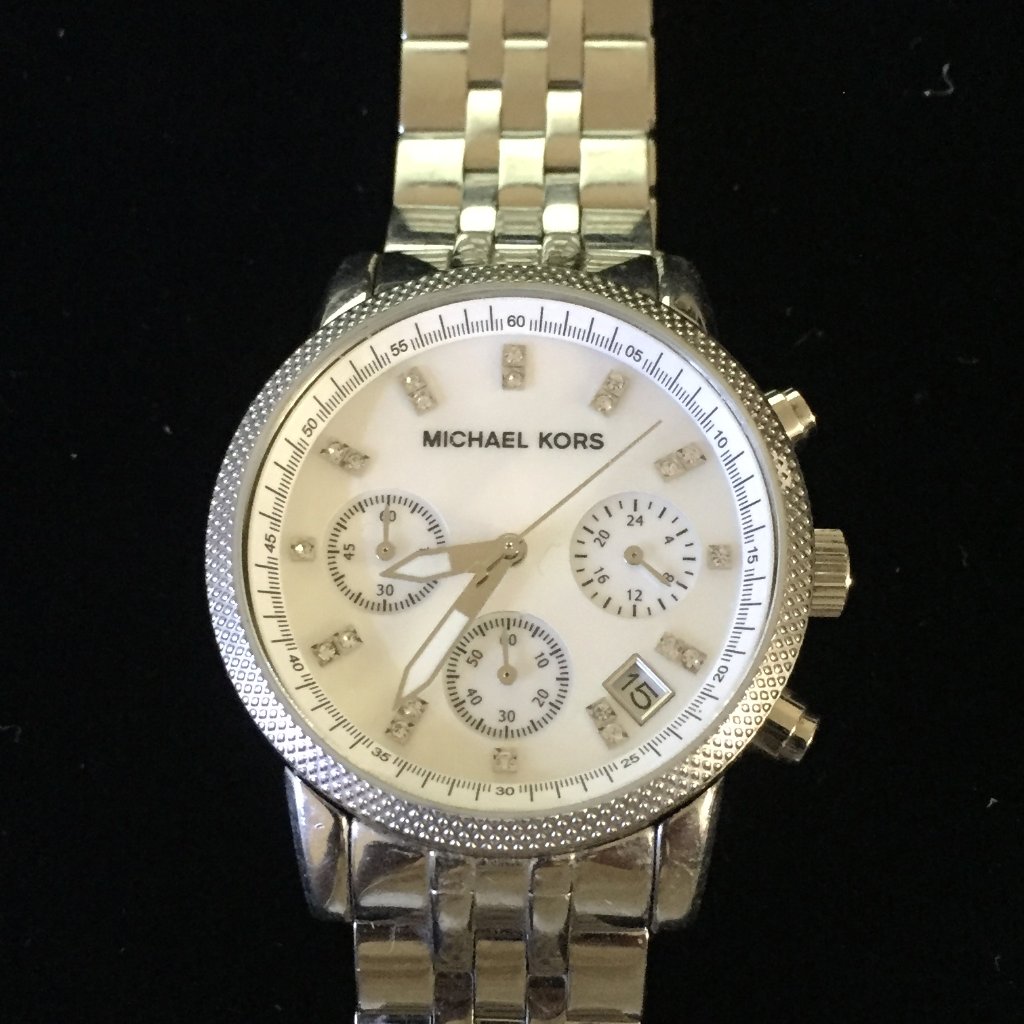 Michael Kors Womens Mother Of Pearl Dial Watch